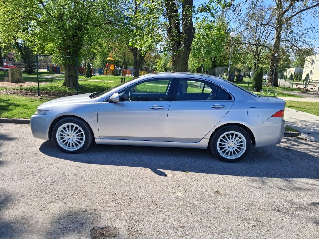 Джанти  "OZ RACING Superturismo"  5×114,3 8J×17H2