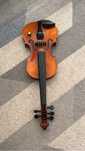 Vand  urgent vioara madis 5 corzi