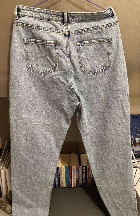 Дамски дънки размер 42 цена 15 лв.