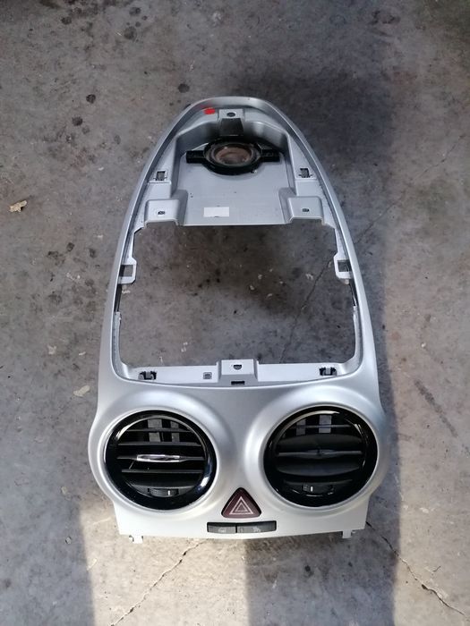 Consolă ornament bord Opel Corsa D VLD399