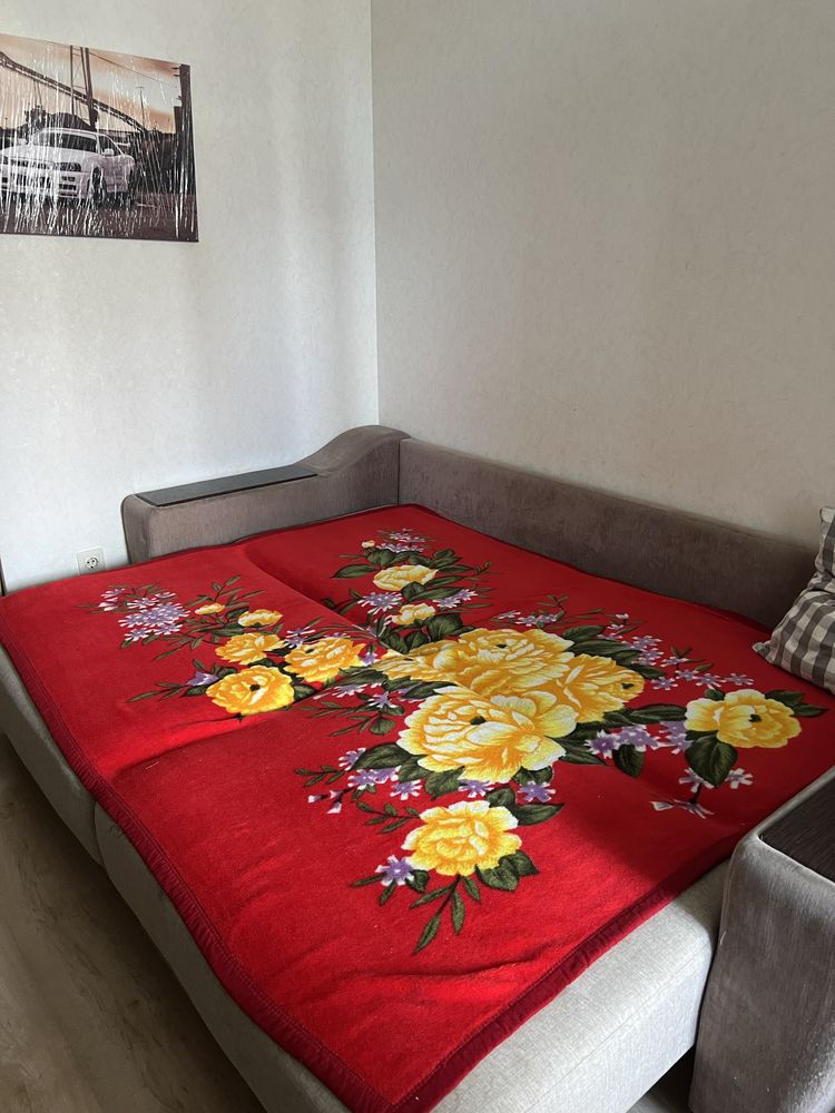 Срочно продам диван