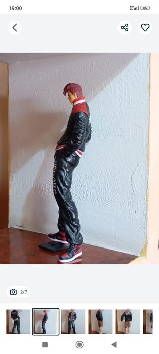 Vând două figurine