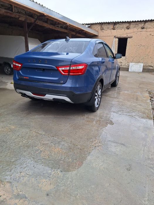 Lada vesta cross 1.8