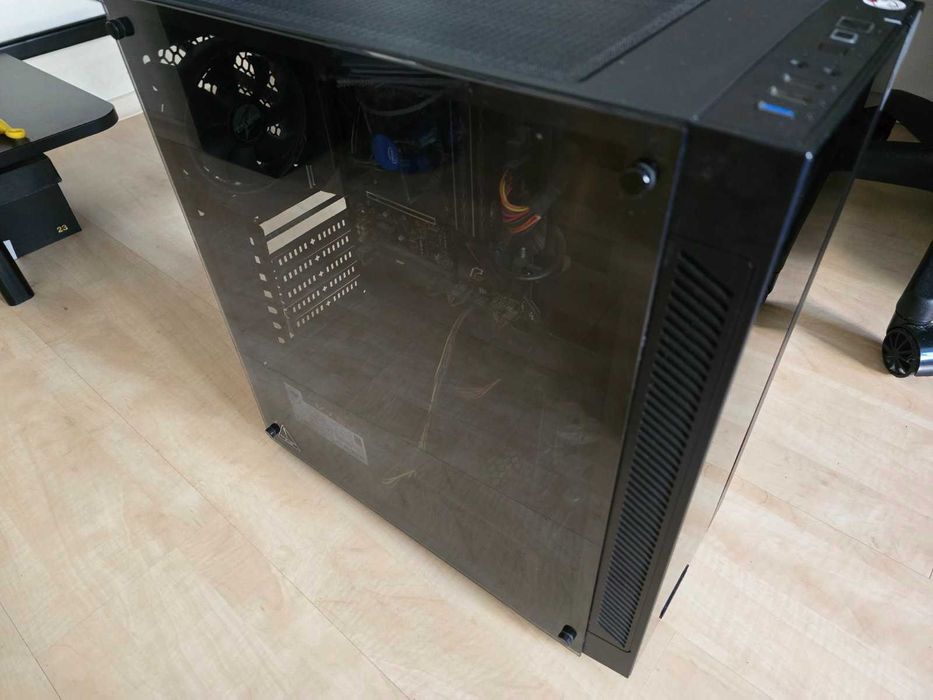 Кутия за компютър Deepcool