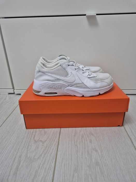 Adidasi Nike Air Max masura 35