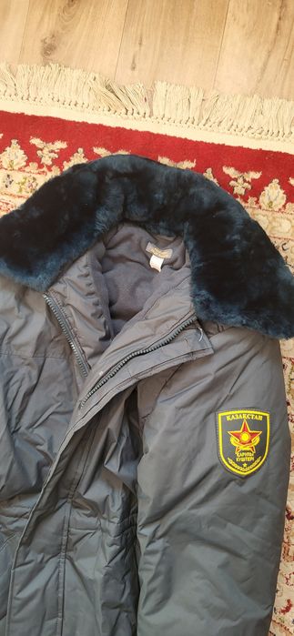 Продам зимнюю куртку новая