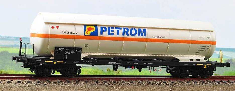 Set trei vagoane cisternă CFR PETROM Amintiri Feroviare 35002 Nou H0