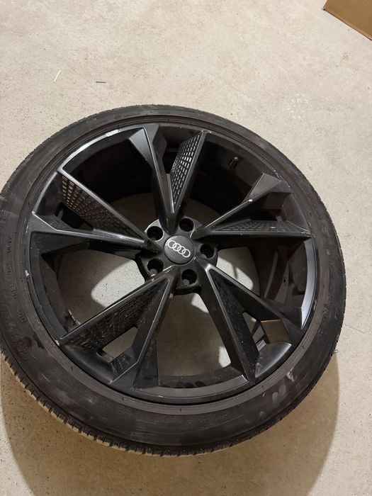 Джанти с гуми 5х112  19 Audi RS