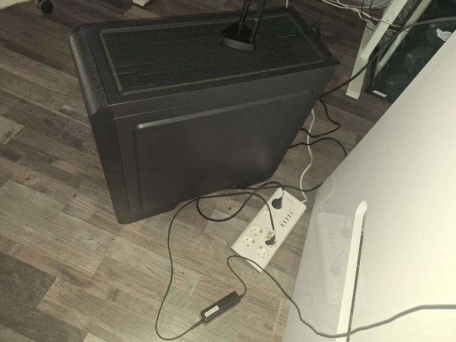 PC ,I7 8700 Coffee Lake, placa vide ASUS Rog Strix GTX1080