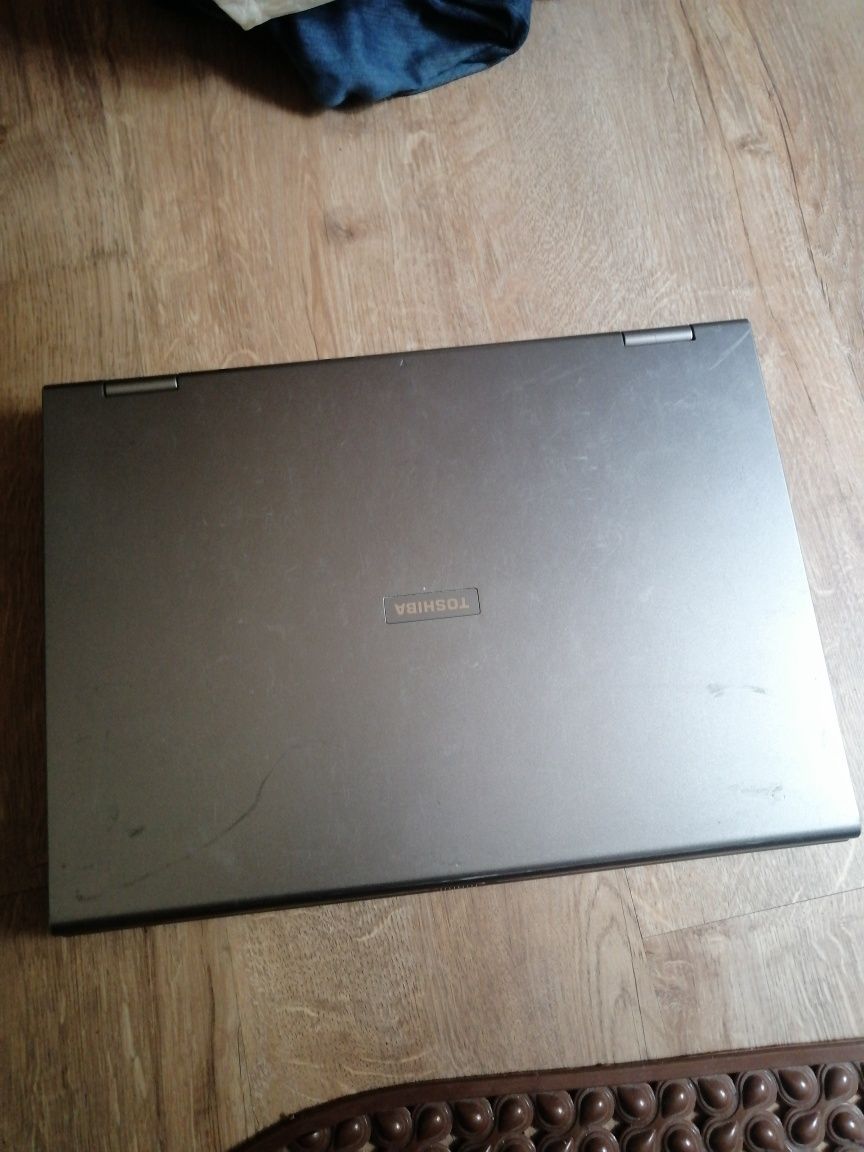 Laptop de piese  toshiba