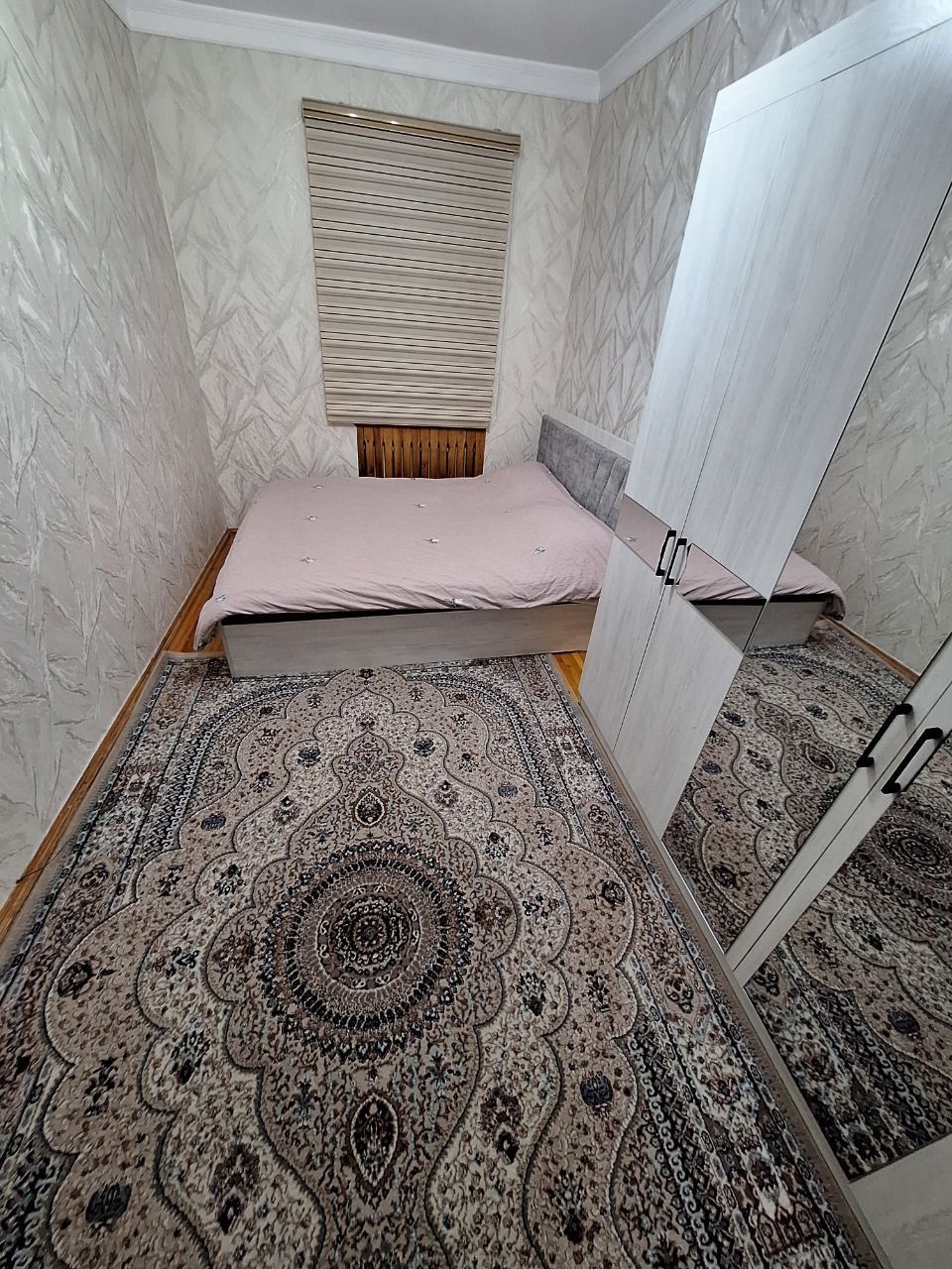 Kunli kvartira bor namangan shaxar 4mikra rayon bezzaks quyamiz