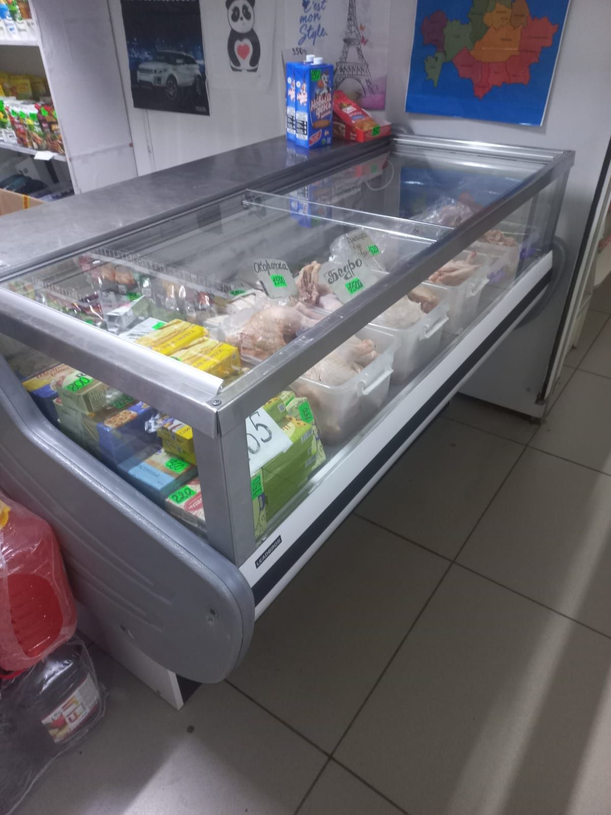 Продам б/у ветринный холодильник. В отличном состоянии.