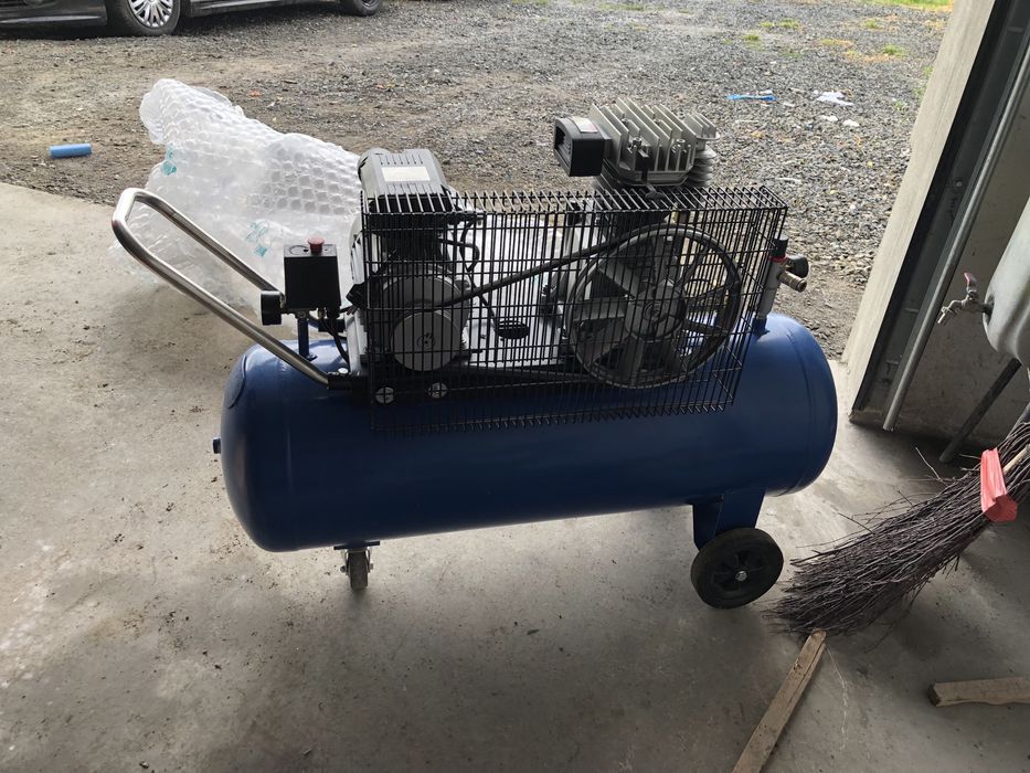 Vand compresor aer cu piston,cu ulei ,Airmaster 100 litri,10 bar