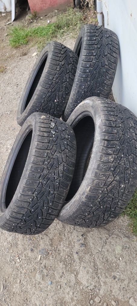Продам резину  nokian в отличном состоянии