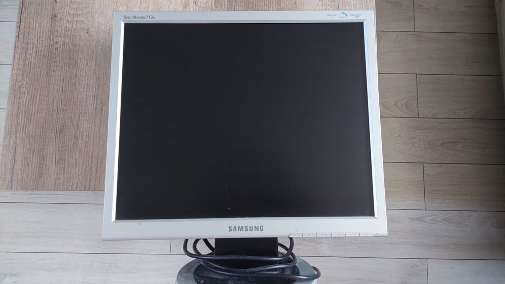 Monitor Samsung Sync Master 713N