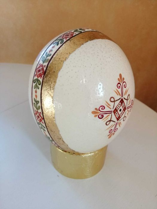 Oua de struț pictate manual