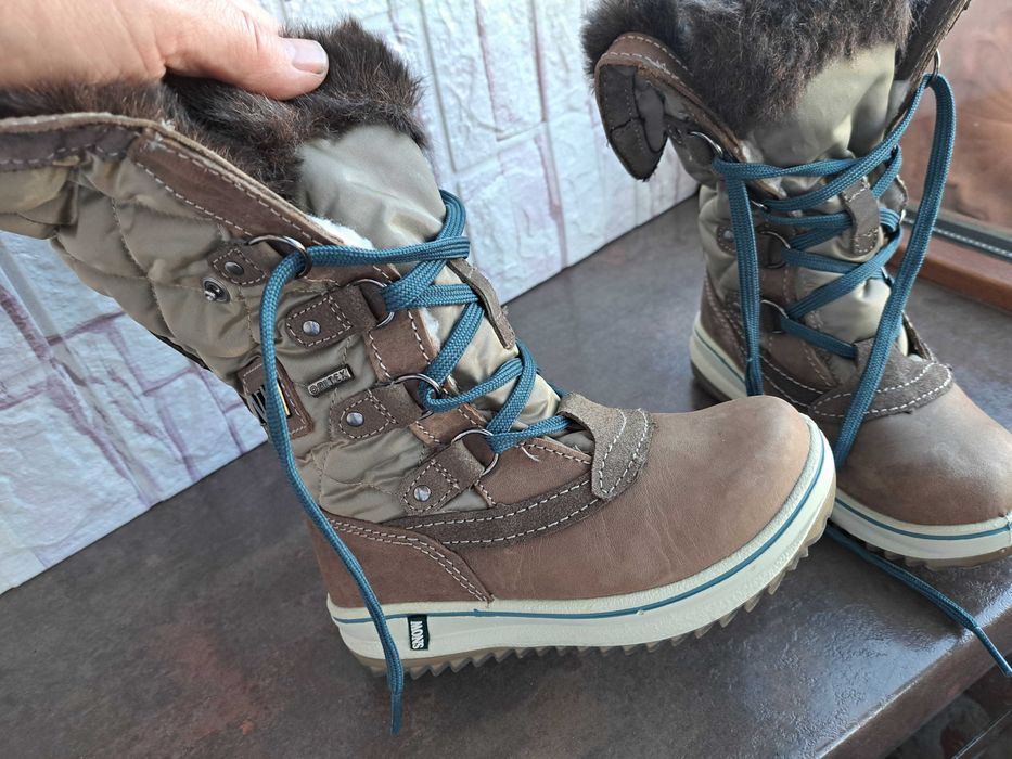 детски ботуши,зимни обувки,боти,апрески,номер28 за момиче