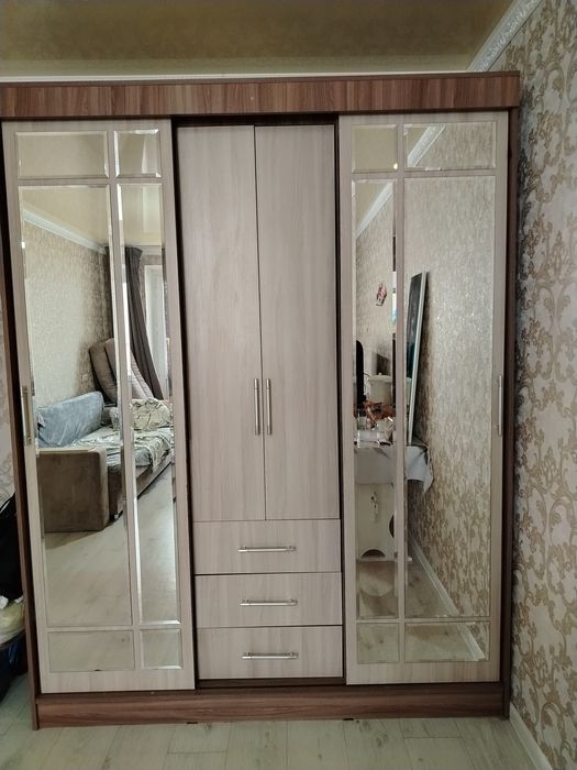Срочно продам шкаф