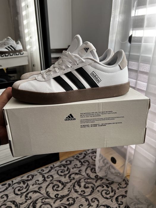 Продавам маратонки adidas 44 номер