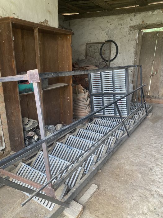 scara metalica exterioara