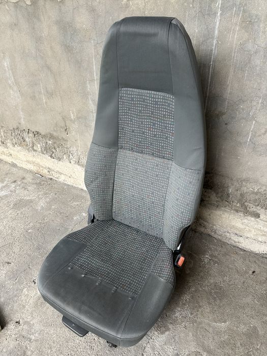 Сидение Volvo FH 12