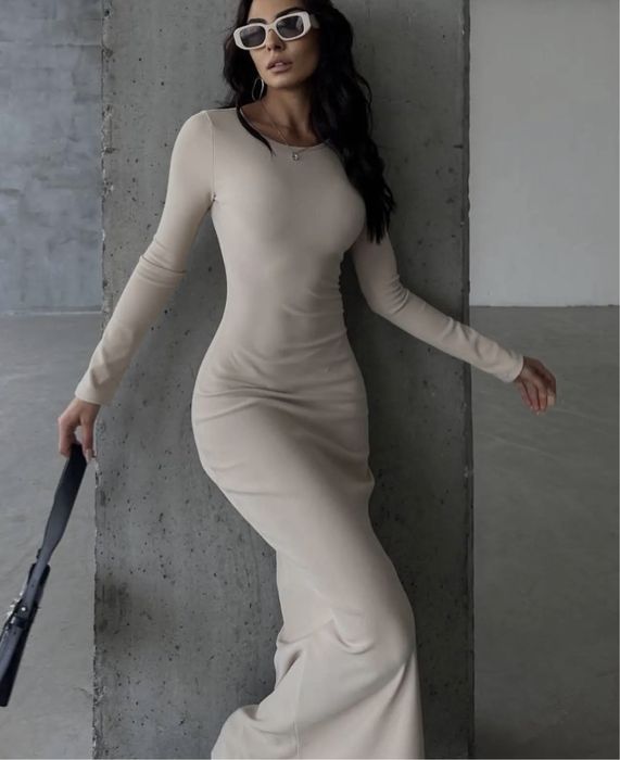 Платье длины макси