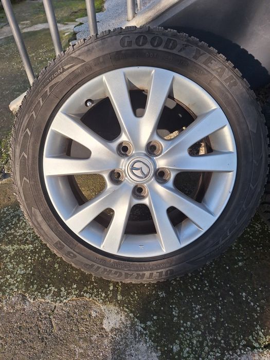 Зимни гуми с джанти Goodyear