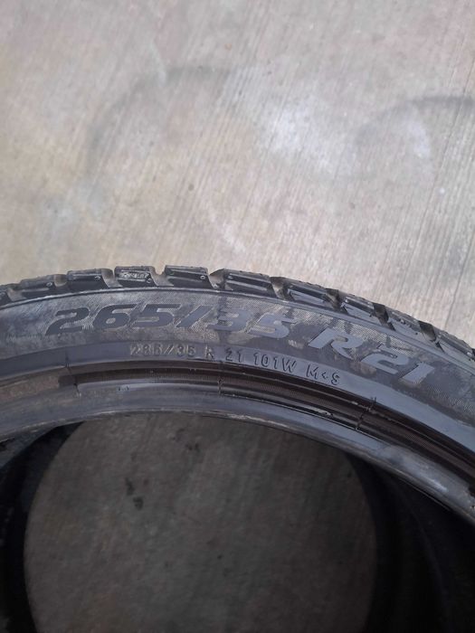 2бр. зимни гуми 265/35/21 Pirelli