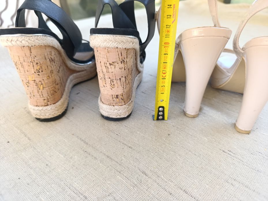 Vând pantofi cu toc înalt pentru ocazie evenimente