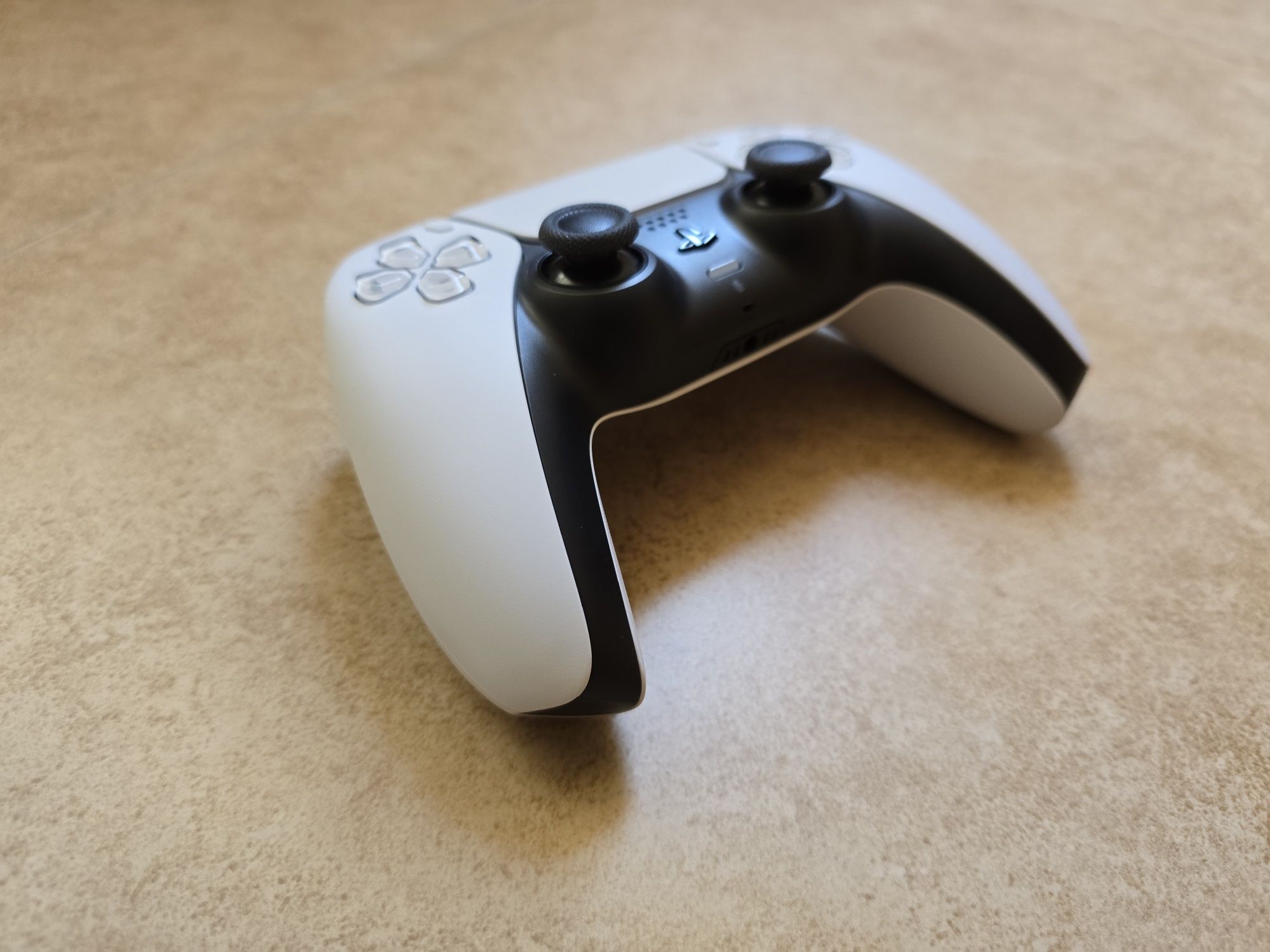 DualSense controller, бял, нов