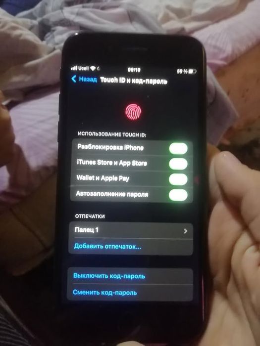 Продается айфон 8 в хорошем состояние icloud работает и имейка тоже