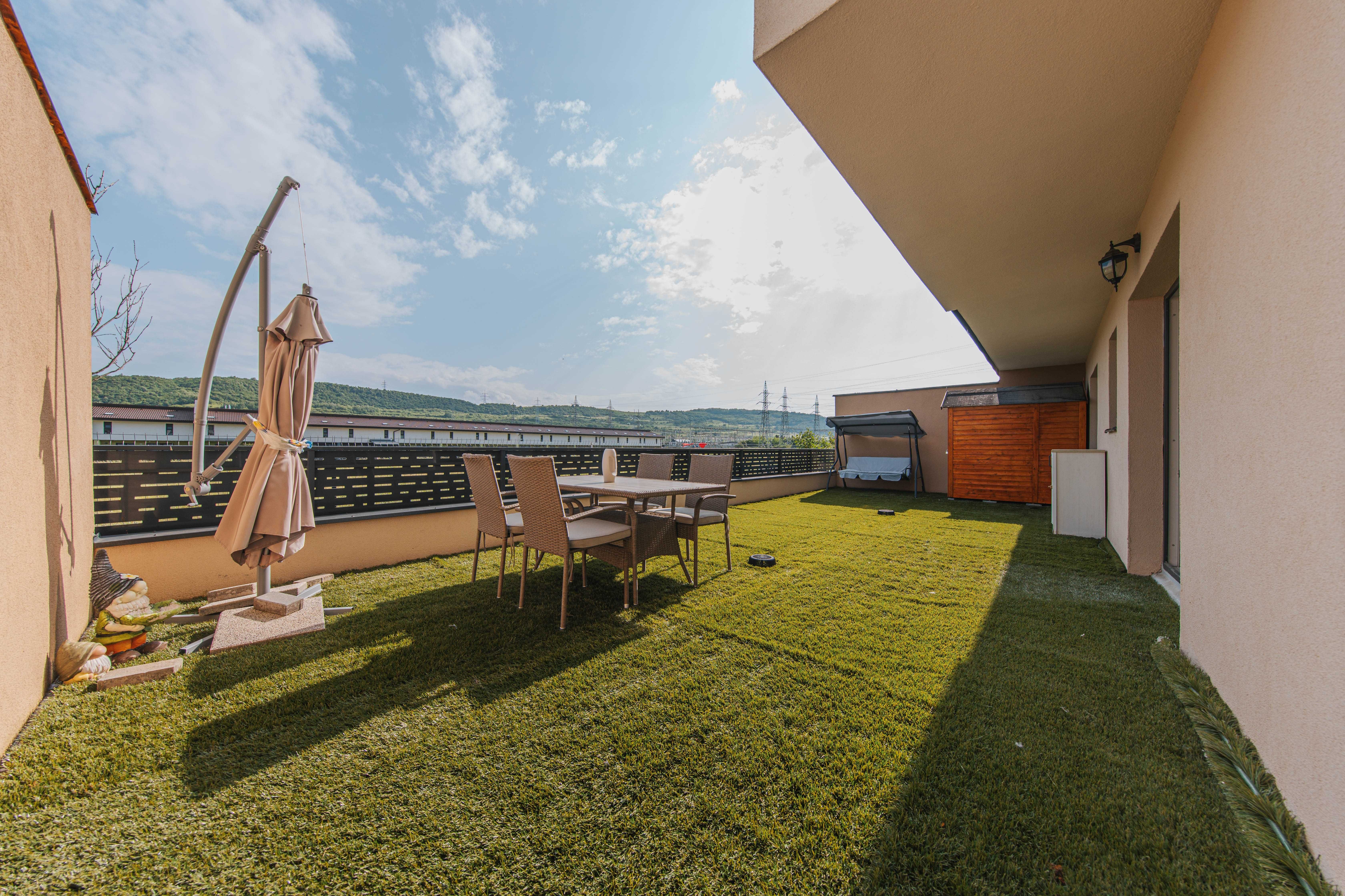 Apartament cochet cu terasă de 50mp in zona Terra