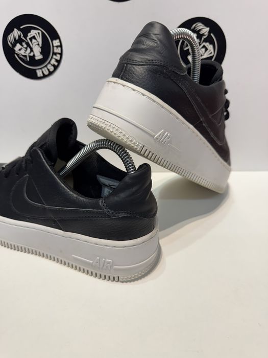 Маратонки NIKE AIR FORCE 1 SAGE LOW.Номер 38