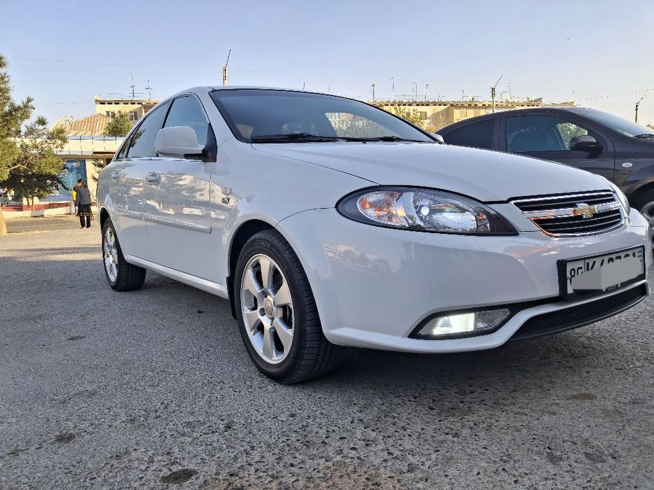 Продаётся авто машина Chevrolet lacetti 2022 года. Срочно!!!