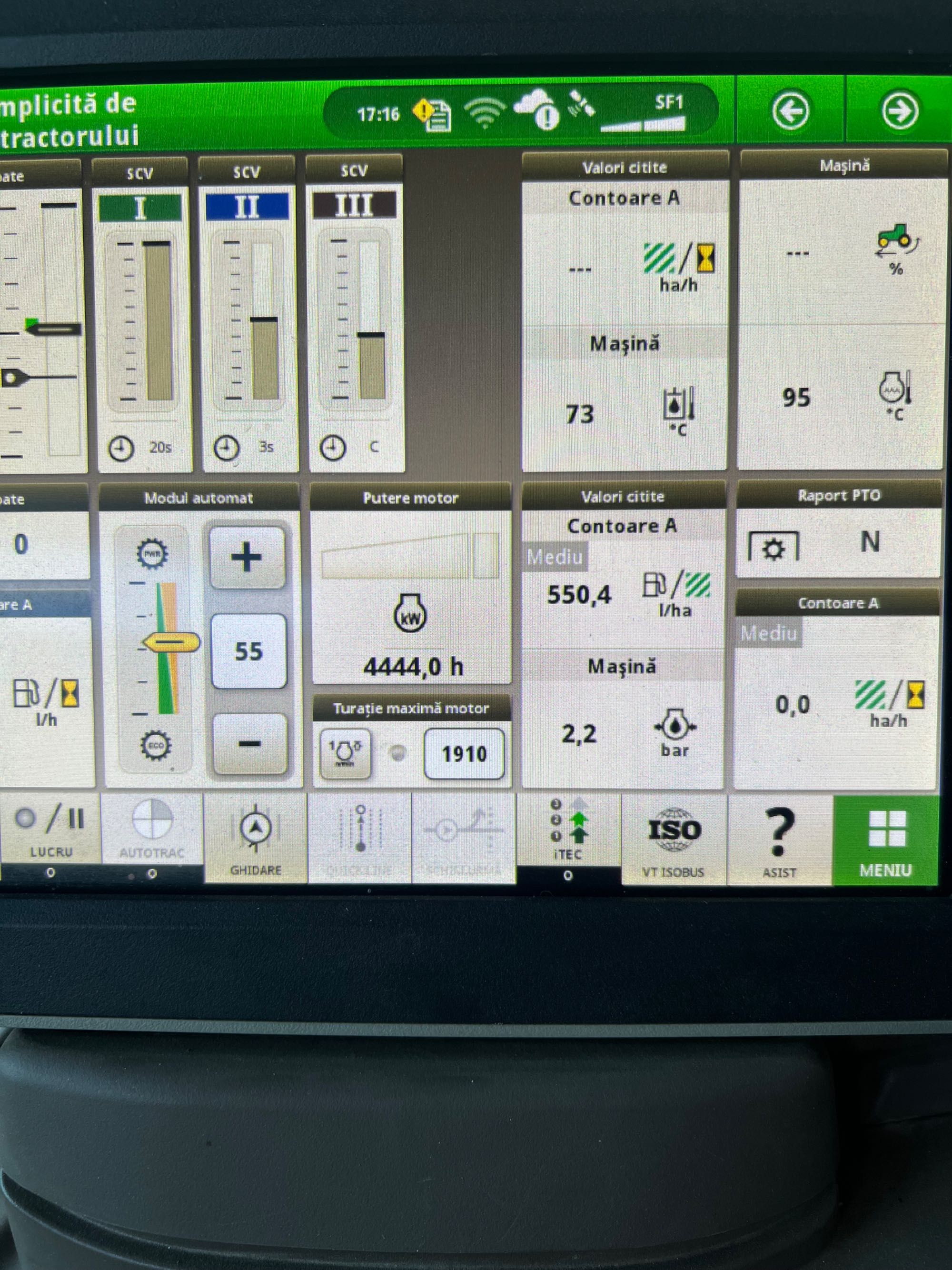 John Deere 6215R