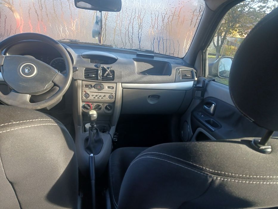 Vind renault clio simbol