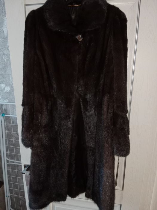 Продам шубу норка новая
