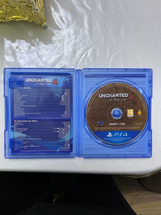 Uncharted 4 disk ps4