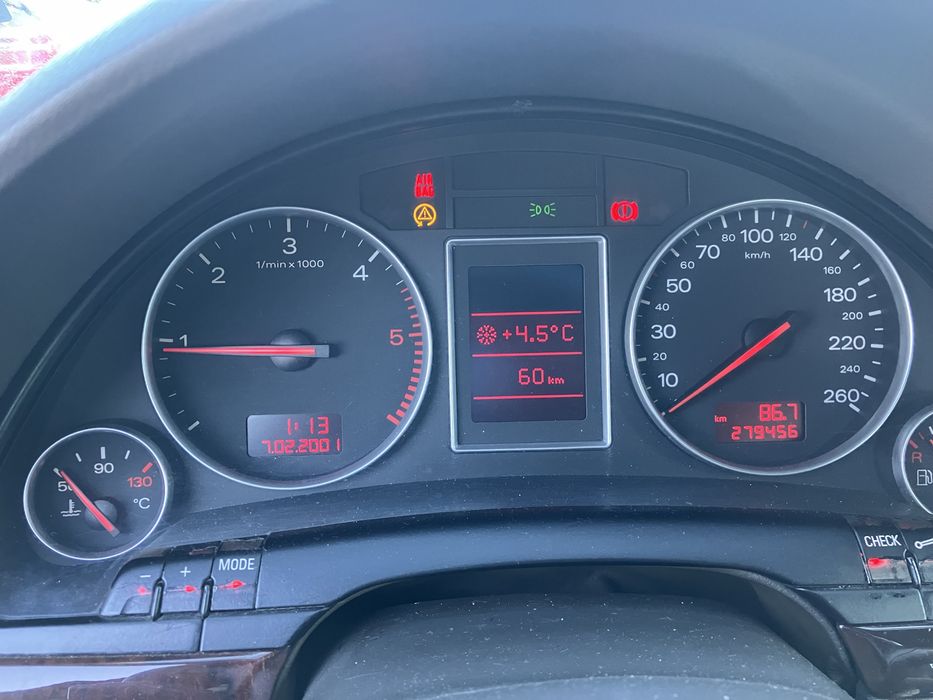 Ауди А4Б6 1.9 131к.с. На части