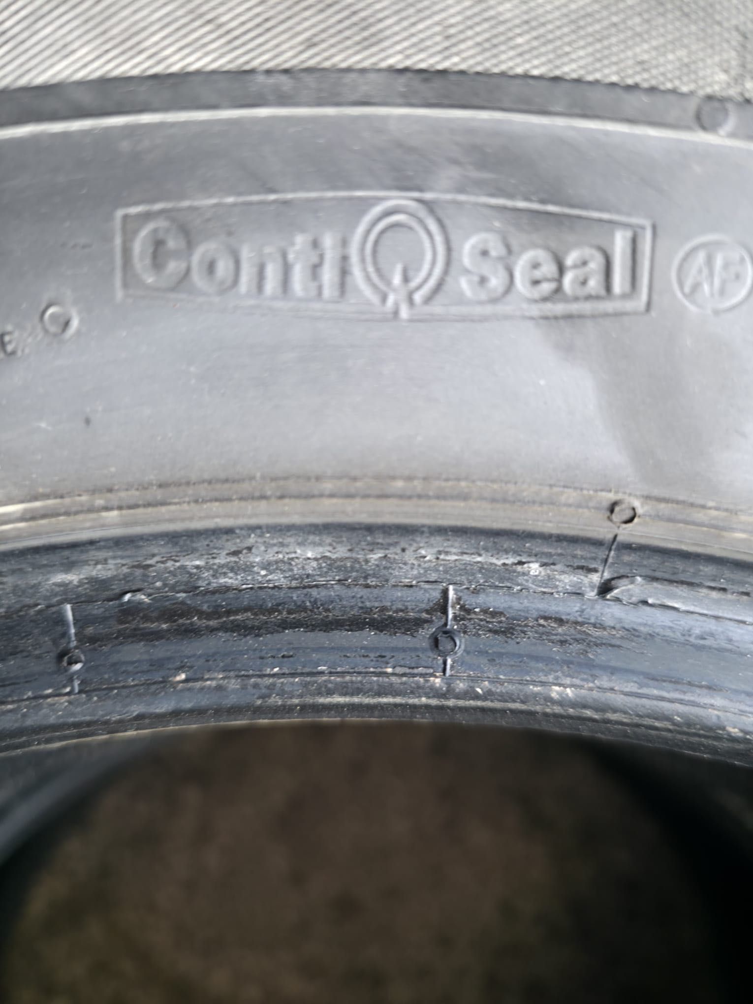 Continental Conti Seal. 215/60/16 dot 1617. 6mm