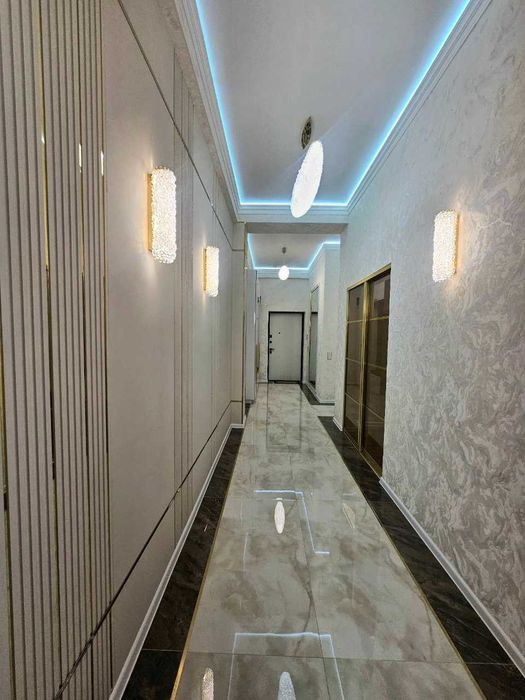 Продам 3-х комнатную в ЖК класса люкс.Чиланзар Ц кв-л.метро М.Улугбек
