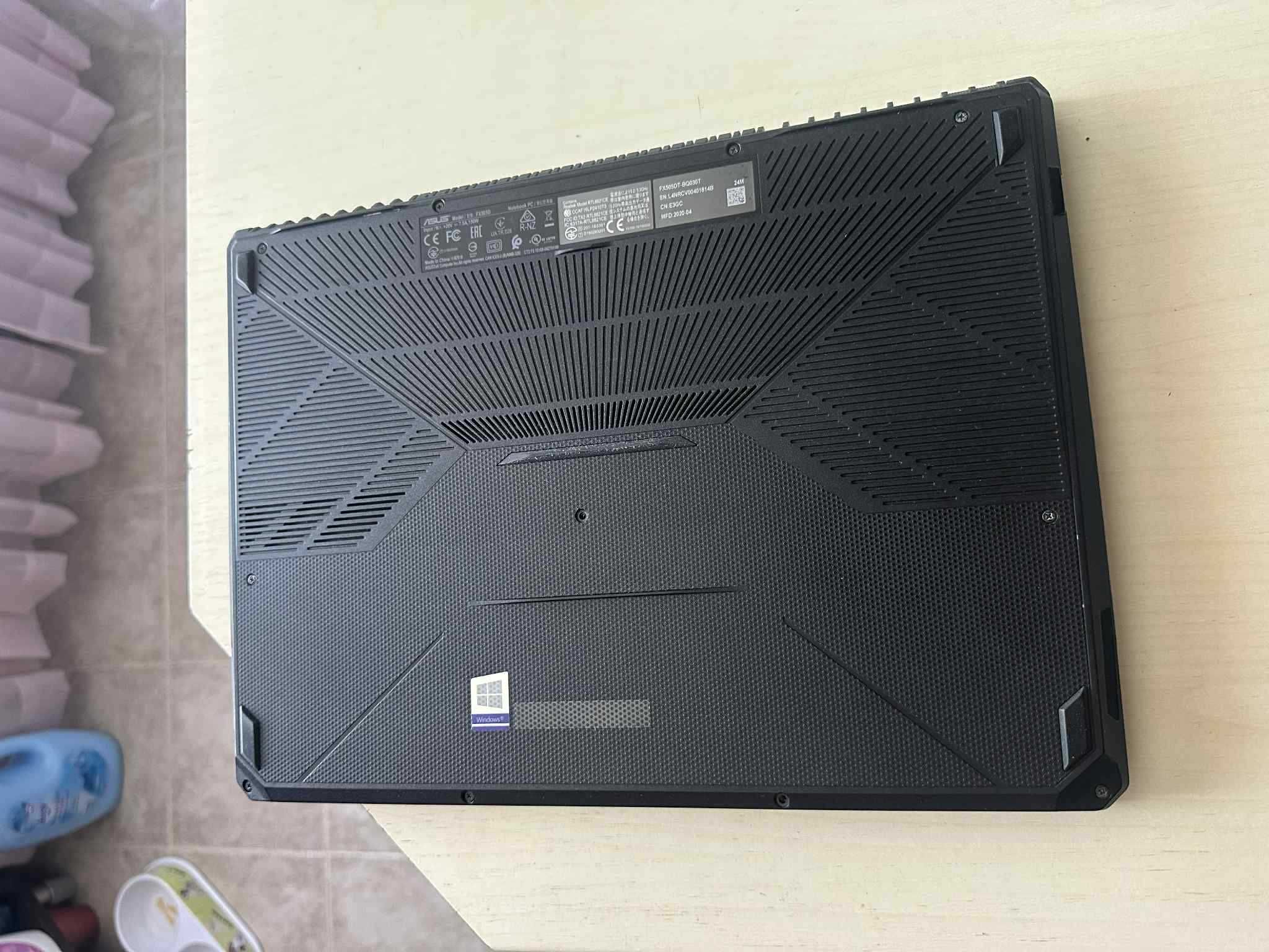 Лаптоп Asus TUF Gaming FX505DT 16gb RAM, 512gb SSD, GTX 1650, Ryzen 7
