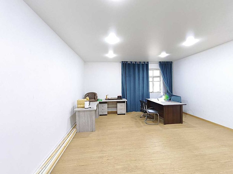 Yu  Сдаётся офис 130м2 на 1 линии,  4 роддом, по 13у.е./м2 - торг