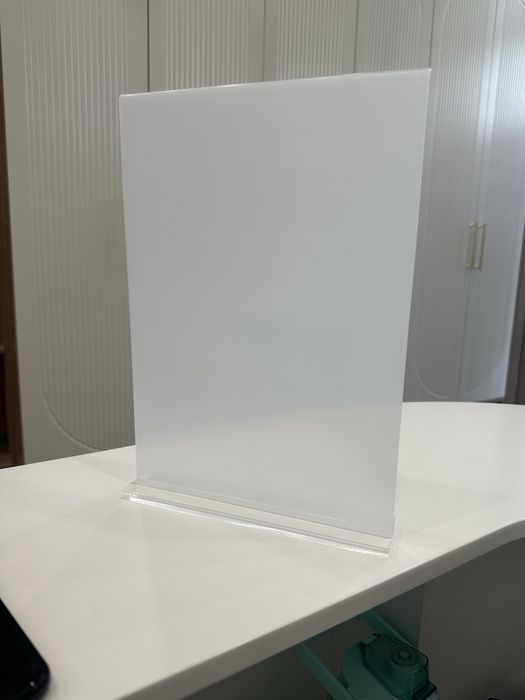 прозрачные подставки для меню