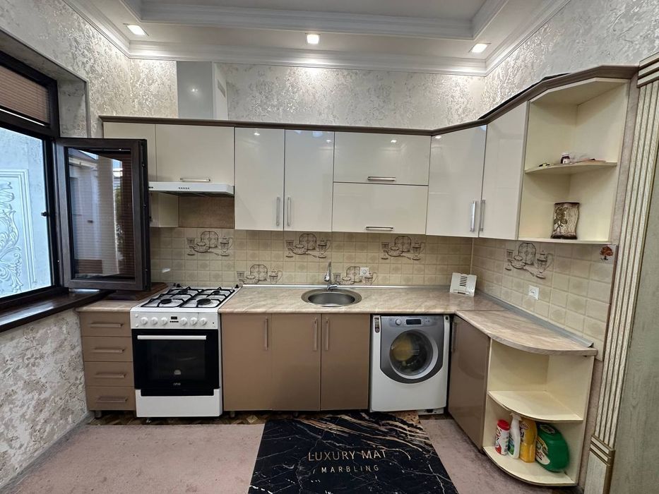 Назарбек Харакат. 3 сот 7 хона. Мебель техника