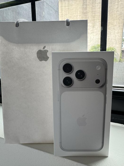 Iphone 17 Pro 256 gb silver Наличен!