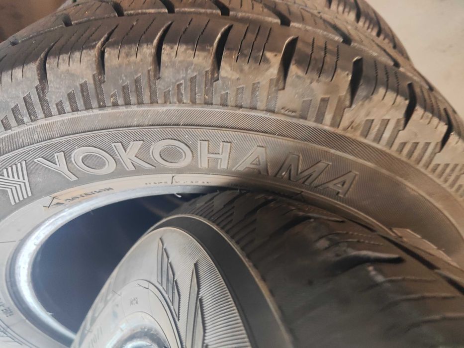 2бр.зимни гуми 215/65/16C Yokahama