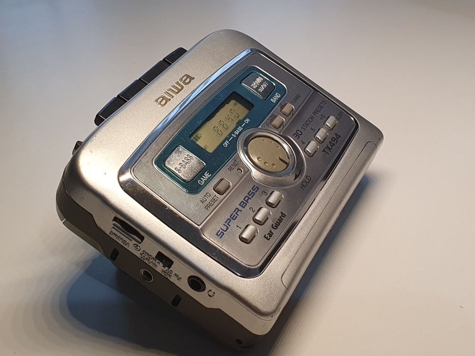 Walkman Aiwa autorevers cu radio