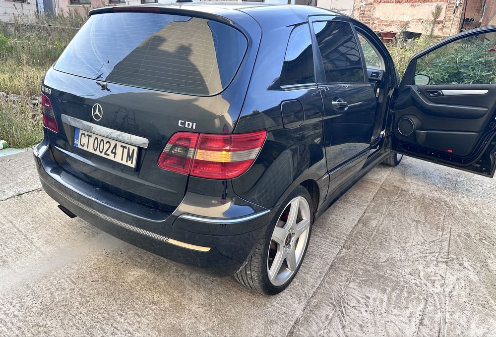 Спешно мерцедес B 180 2009