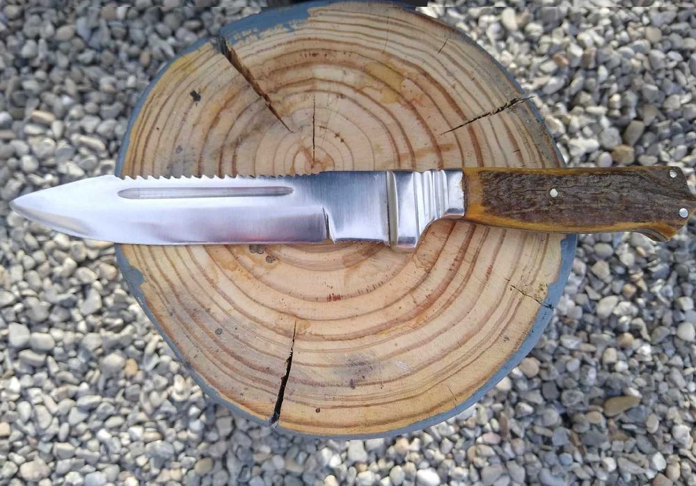 Cuțite vânătoare inox forjat, mânere corn de cerb, lucrate manual!